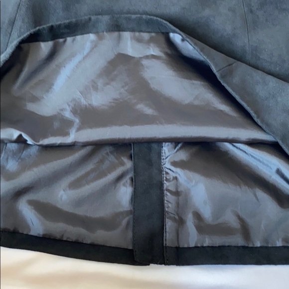 Divided / H&M Velvety Polyester Zipper Back Skirt - Picture 6 of 6